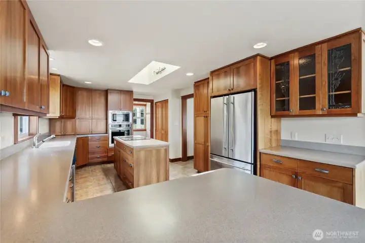 entertainment size kitchen