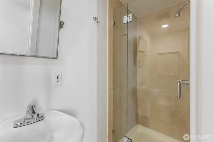 Private attached 3/4 bathroom