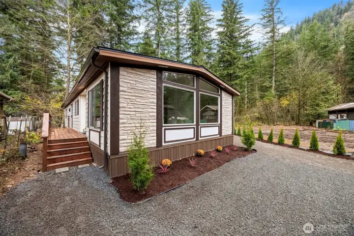 Welcome to 8532 Juniper Pl