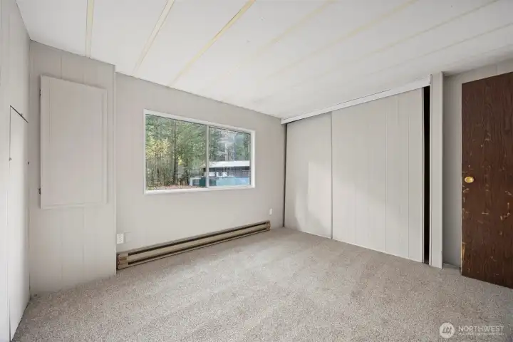 2nd bedroom
