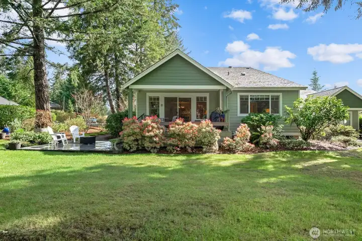 Beautifully maintained condominium home overlooking the first fairway in Lakeland Village.