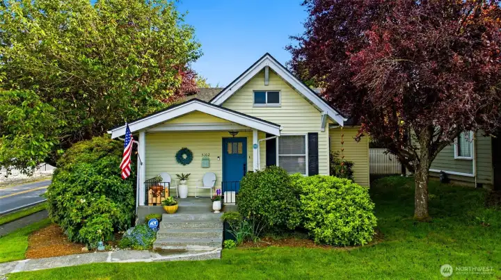 Welcome home to this classic craftsman in North End Tacoma!
