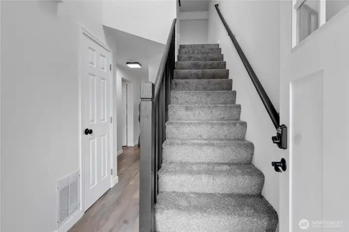 Entrance to home. Primary on the main floor with full bath. Entrance to home. Primary on the main floor with full bath.