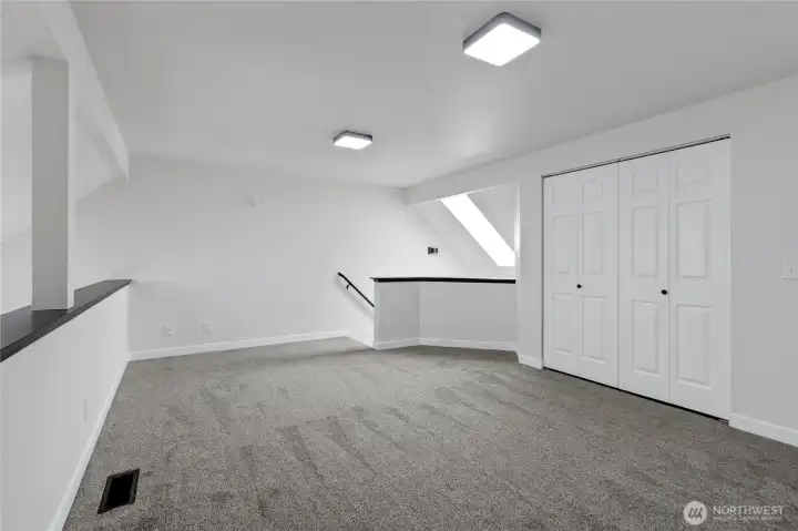 Huge open space, walk-in closet Huge open space, walk-in closet