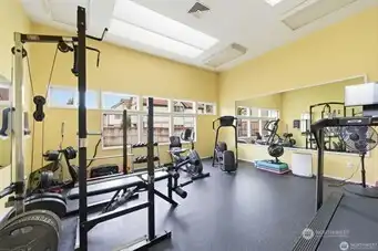 Community Gym! Community Gym!