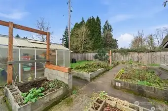 Garden Area & Green House. Garden Area & Green House.