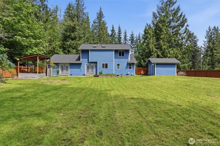 16,000 sq ft lot for you to spread out and relax