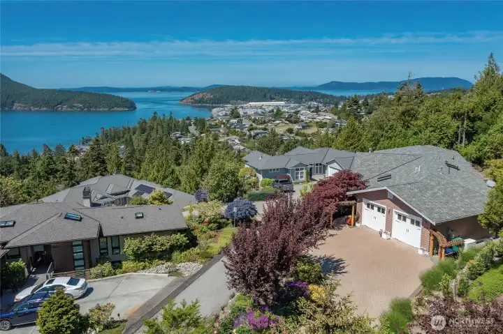 Sweeping views of the San Juan Islands, Olympic Mountains & Puget Sound. You will never tire of this view! Sweeping views of the San Juan Islands, Olympic Mountains & Puget Sound. You will never tire of this view!