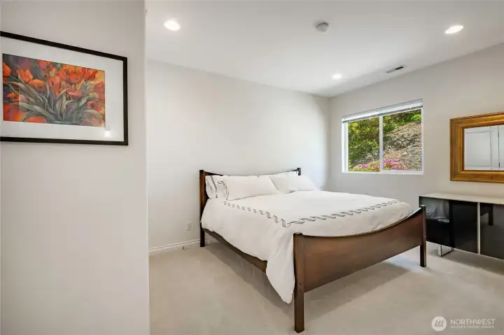 Guest bedroom #1 Guest bedroom #1