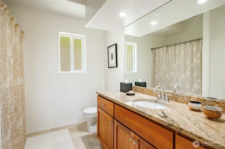 2nd bathroom 2nd bathroom