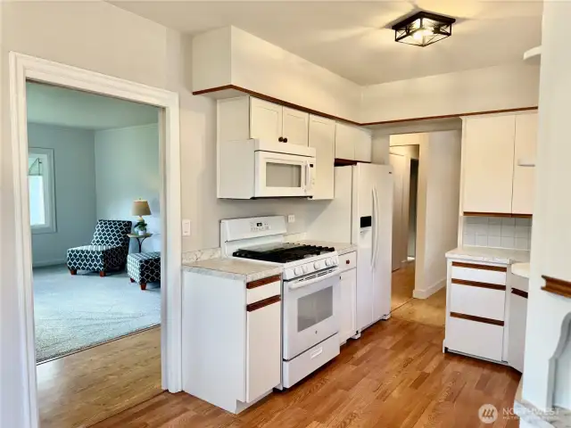 Spacious and freshly painted kitchen. New light fixtures.