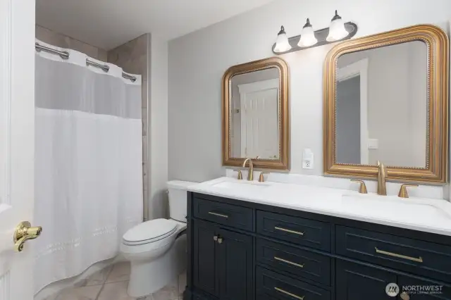 Upstairs Full Bath