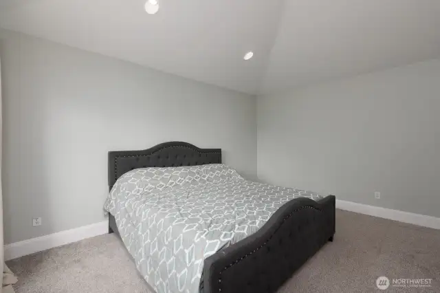 Master Bedrom