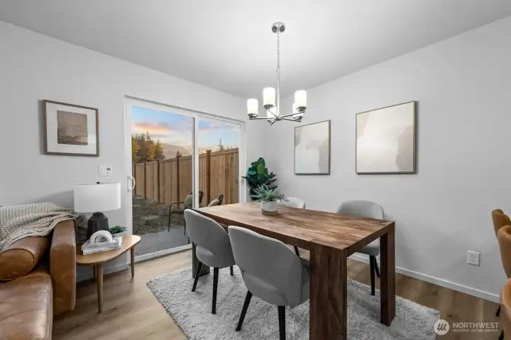 Photographs are for illustrative purposes only. Features, finishes, interior/exterior colors, landscaping and floorplan shown may vary from actual homes built.