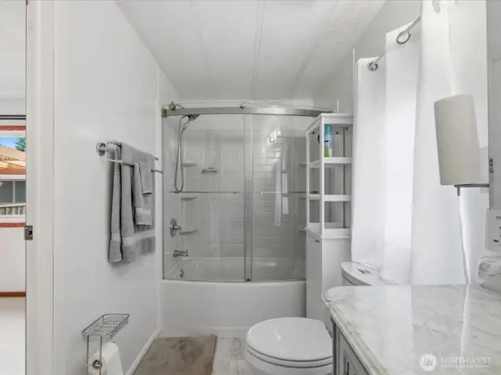 Primary Bedroom Ensuite Full Bathroom