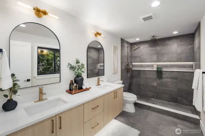 Primary Suite - Attached Bath