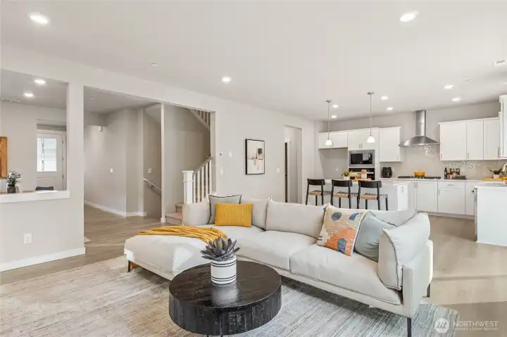 Photo's are for representational purposes only. Colors and finishes may differ.