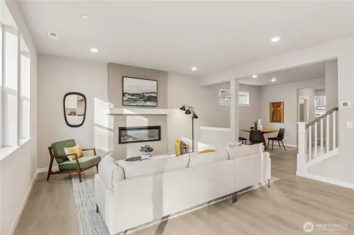 Photo's are for representational purposes only. Colors and finishes may differ.