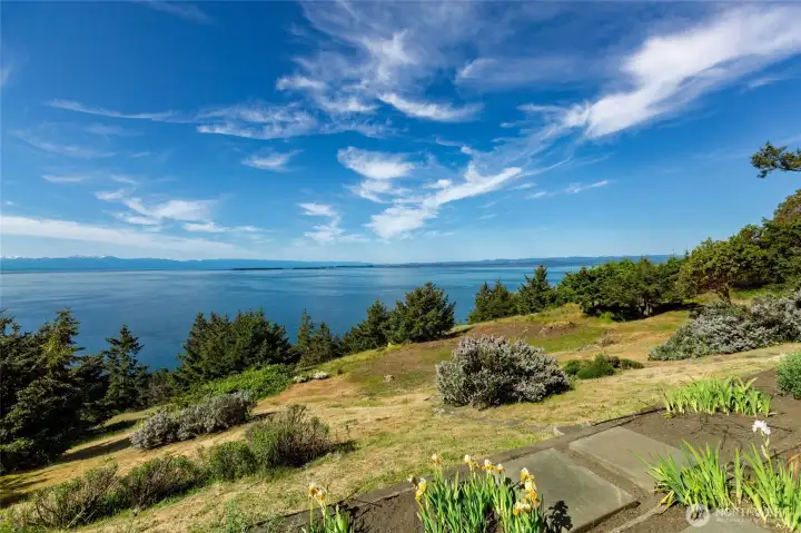 Exceptional South/southwest views