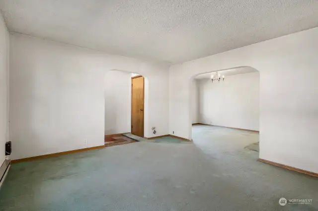 Entrance and Dining room.