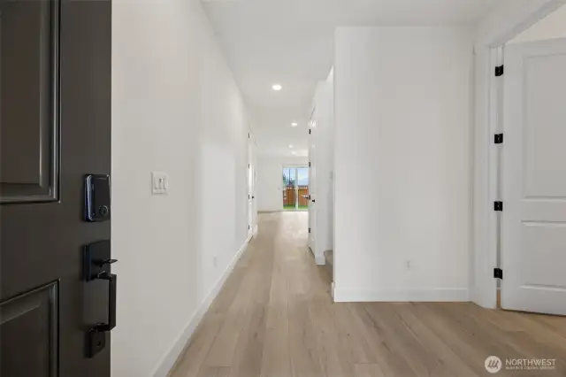 Actual Photos!! Ready to move in!