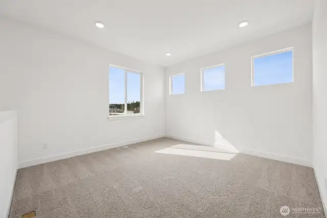 Actual Photos!! Ready to move in!