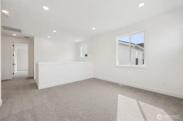 Actual Photos!! Ready to move in!