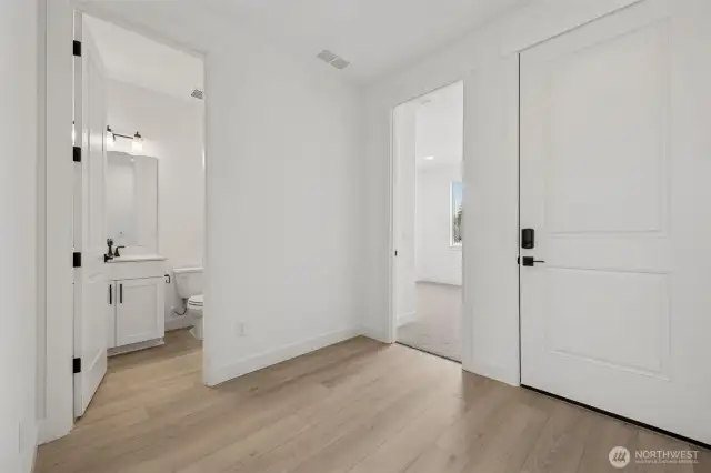 Actual Photos!! Ready to move in!