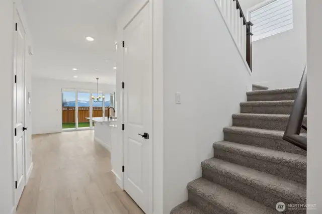 Actual Photos!! Ready to move in!