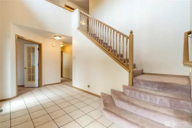 Tile floor in the entry way