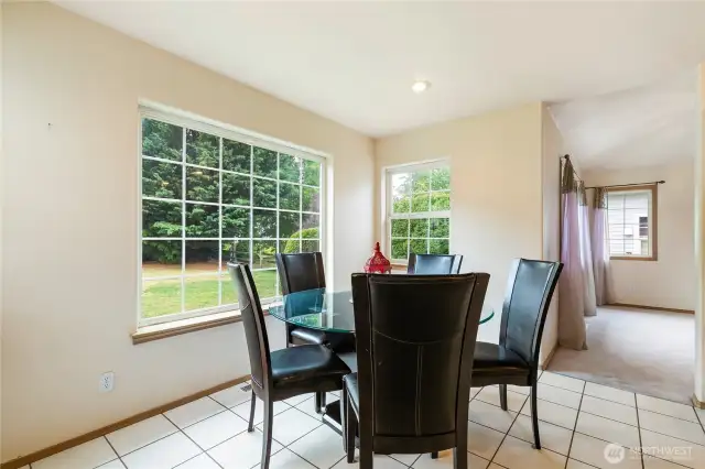 kitchen eating area