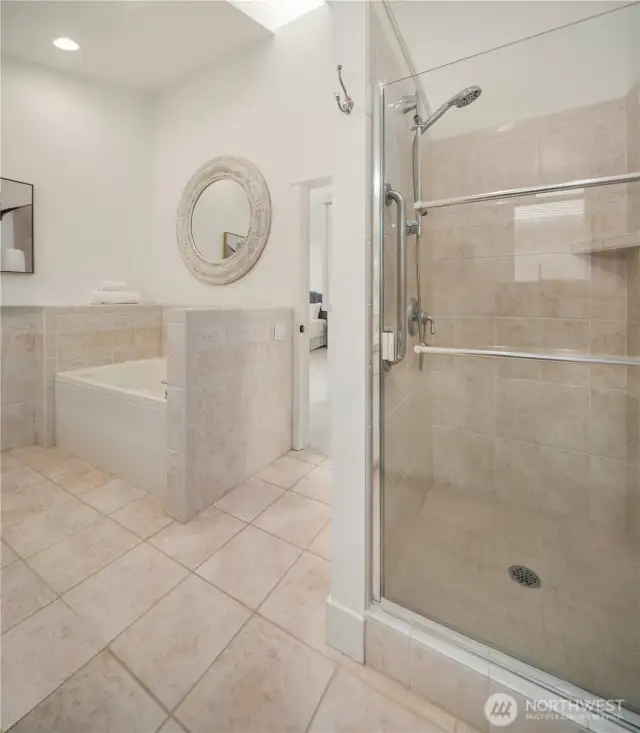 Primary en-suite bathroom.