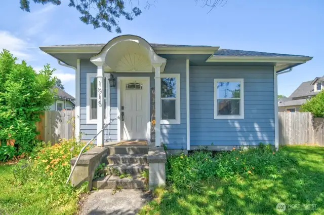 Welcome home to 1015 N Pearl St!
