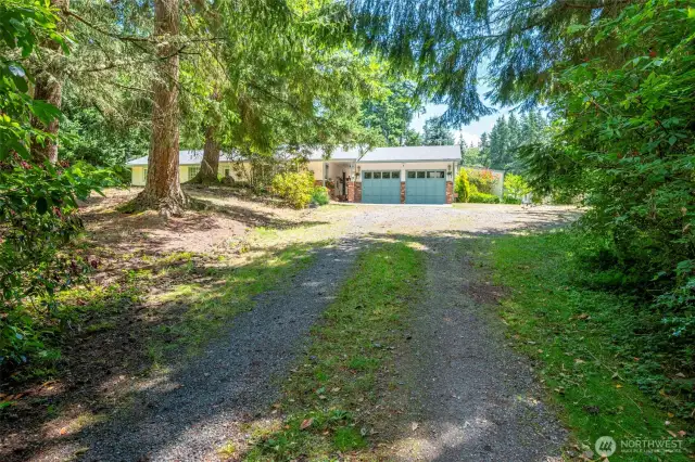 Private sweeping driveway
