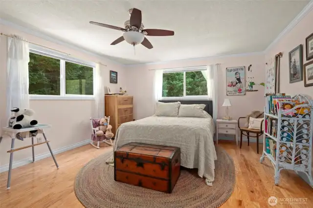 Second en suite bedroom. All windows are updated double pane vinyl windows.
