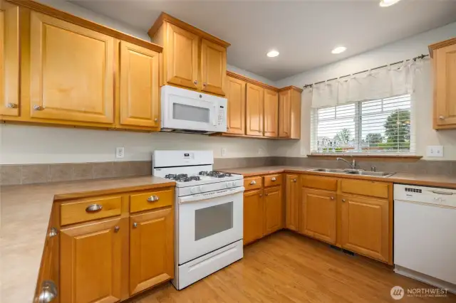 Spacious kitchen with all appliances included