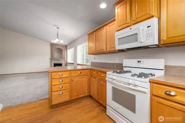 Plenty of cabinet space, gas range