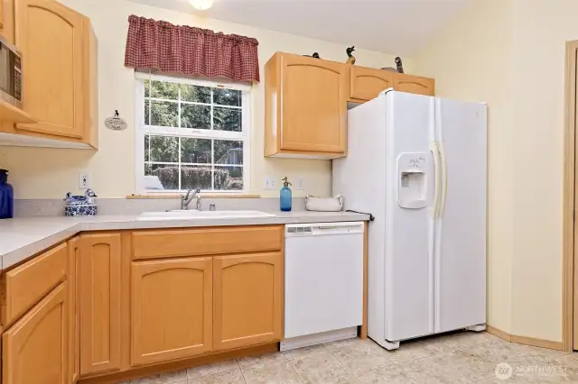 light and bright kitchen