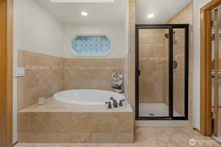 Primary suite soaking tub and shower