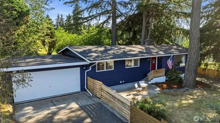Daylight Rambler with a 1/2 acre lot in Central Tacoma.
