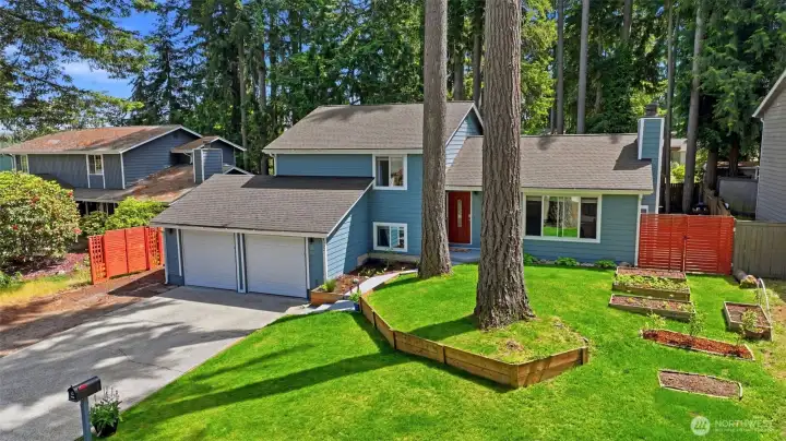 This much-loved home offers such a flexible layout and stand-out outdoor spaces -- all in a quiet neighborhood that's somehow close to everything, including ferry!