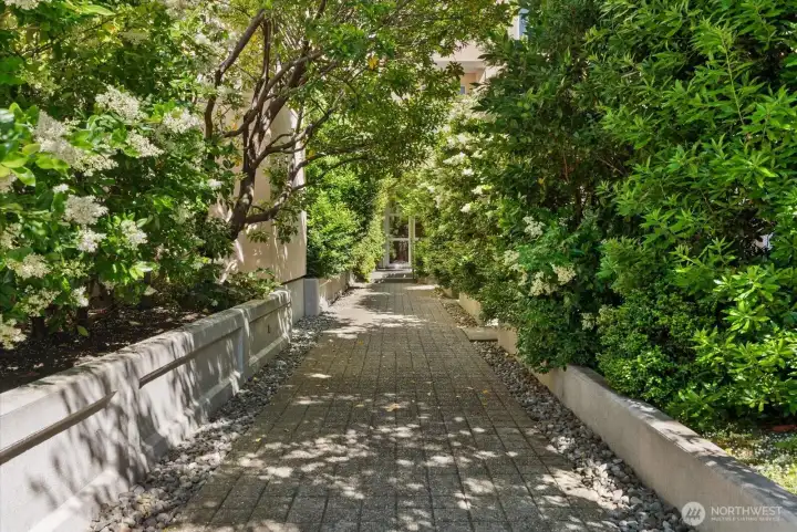 Walk out the secure gate for your stroll to Post Alley and Pike Place Market.  Wow!