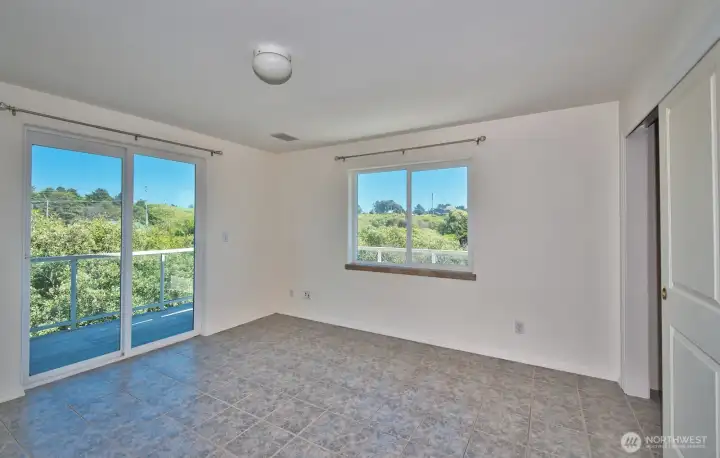 3rd floor guest Bedroom
