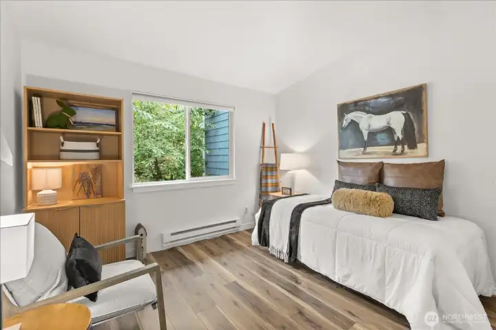 2nd bedroom with generous sized closet 2nd bedroom with generous sized closet