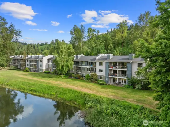 Excellent Proximity moments away from Downtown Bothell Excellent Proximity moments away from Downtown Bothell