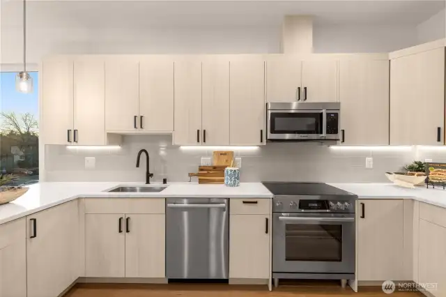Designer Soft-close Kitchen Cabinets.