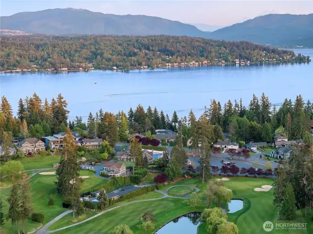 Located in Tam'OShanter, a golf course commuity with close proximity to Lake Sammamish.