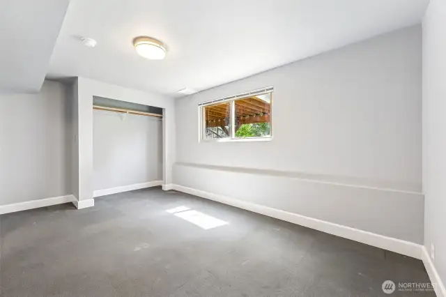 Downstairs bedroom.