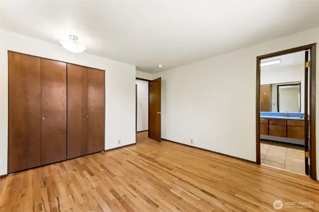 Master with ensuite.