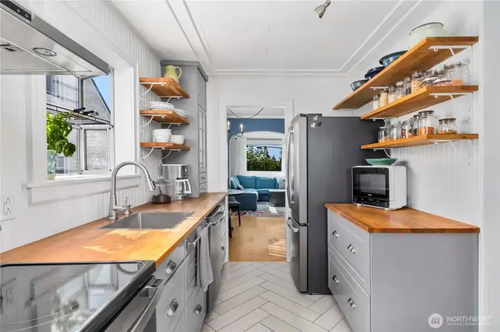 Beautifully remodeled kitchen